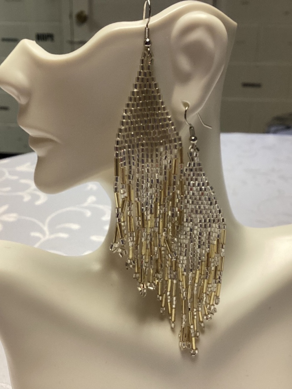 Beaded drop dangle earrings SHIMMERY. SILVER EFFECT. all glass beaded  Lovely 🥰